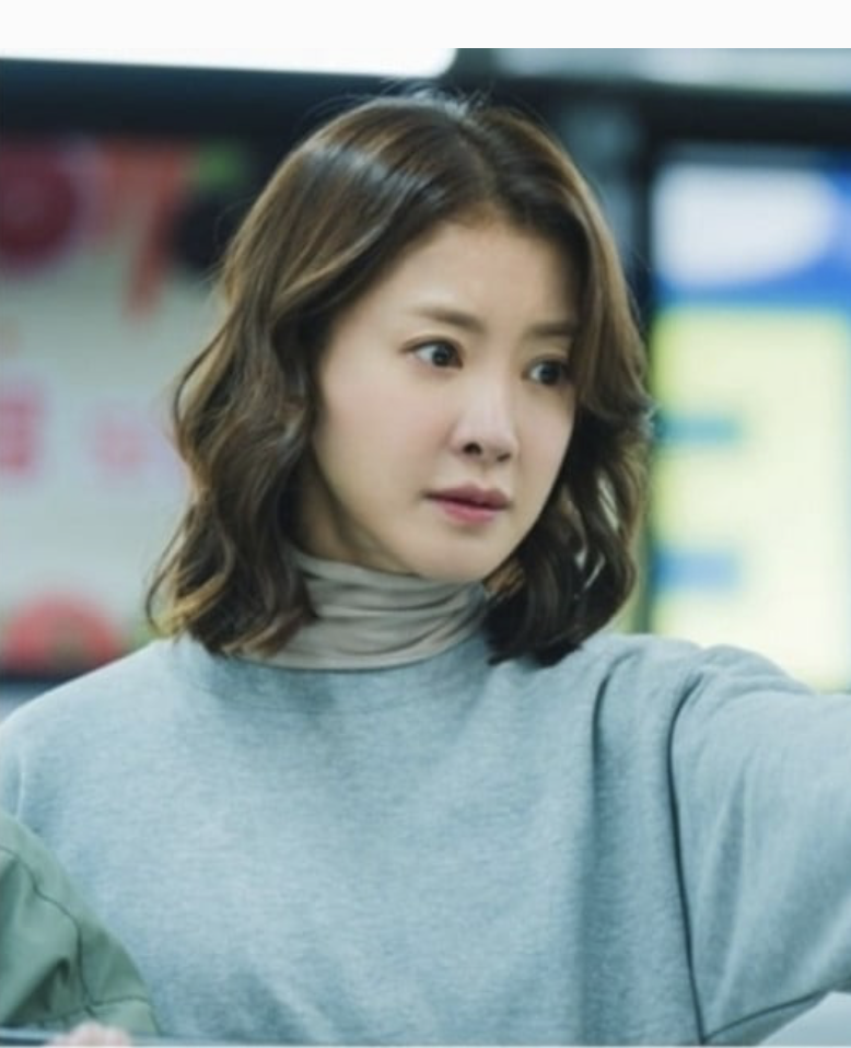 Lee Si Young Is Back—and This Time, She’s Solving Crimes in Heels! 🔍💥 'Salon de Holmes' Marks Her Empowered Comeback After Divorce