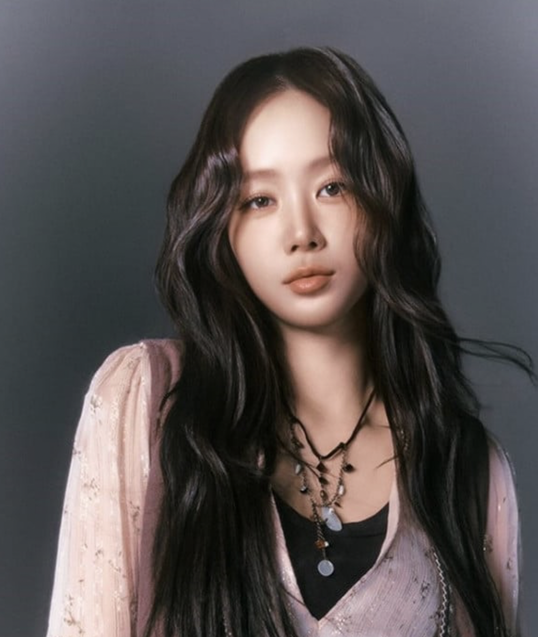💘 Soyou’s Comeback Glow-Up: 10kg Down, R&B Up, and a Sexy New Sound with “PDA”